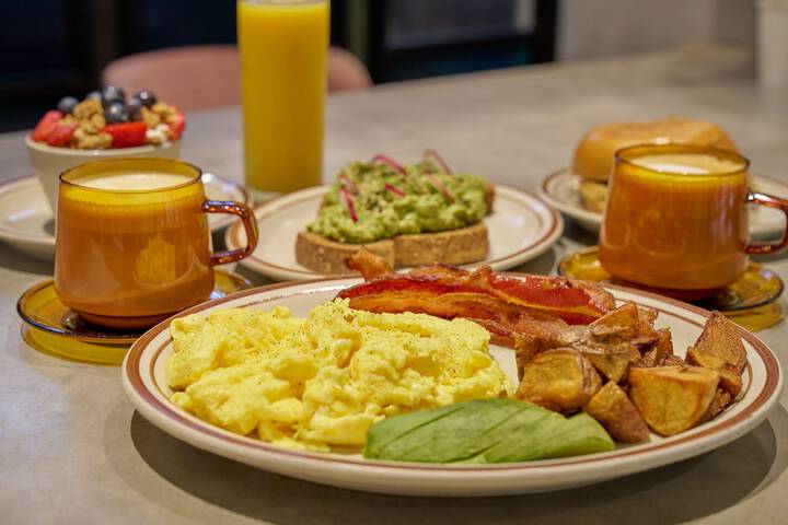 Breakfast meal