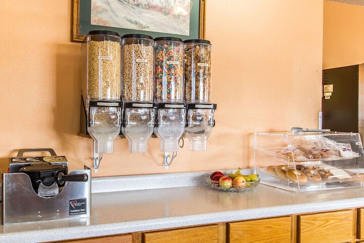 Breakfast/Coffee Service 46 of 62
