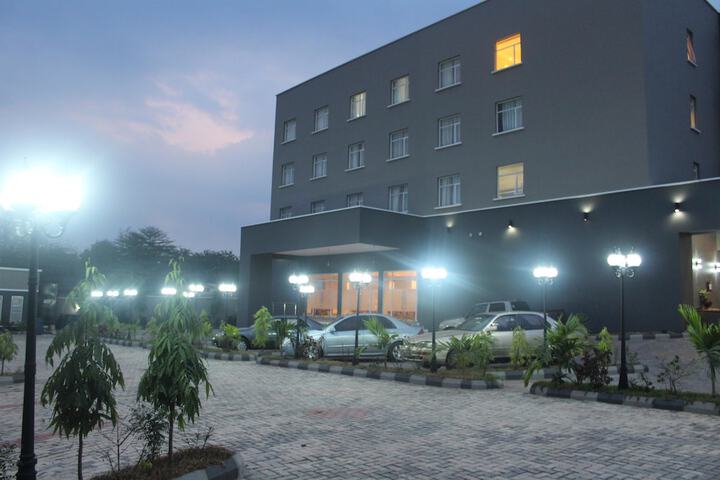 Hotel 33 of 37