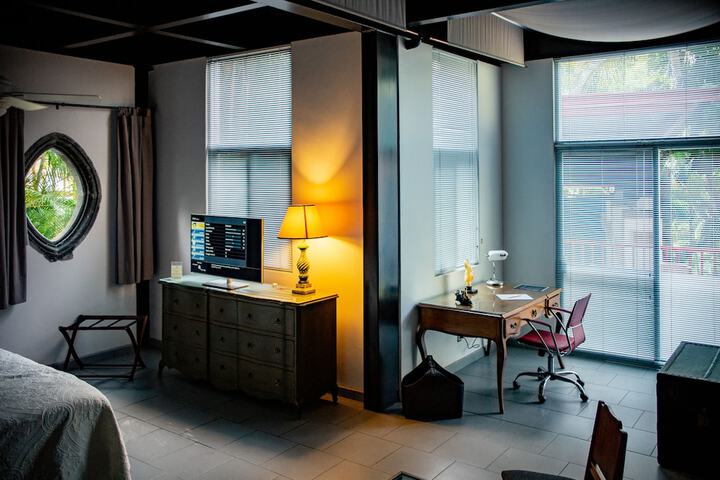 Room 5 of 113