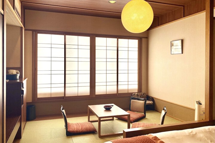 Room 17 of 40