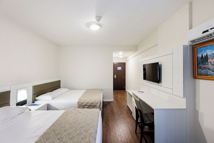 Room 14 of 34