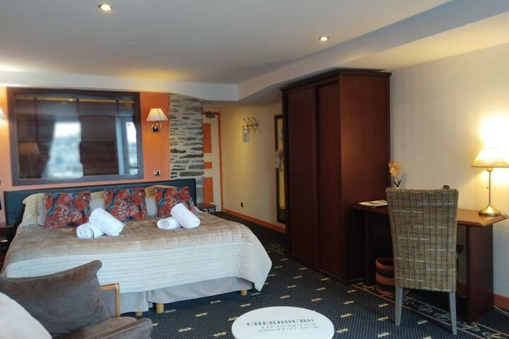Room 42 of 116