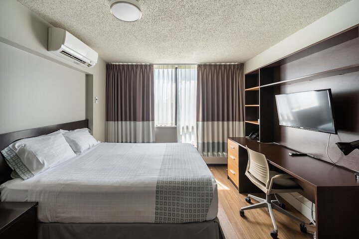 Room 14 of 38