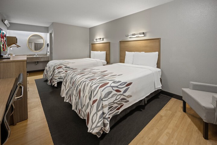 Room 13 of 27