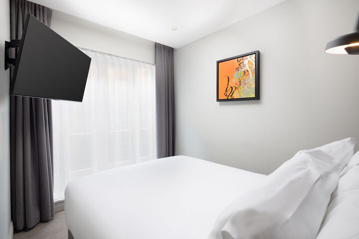 Room 6 of 39