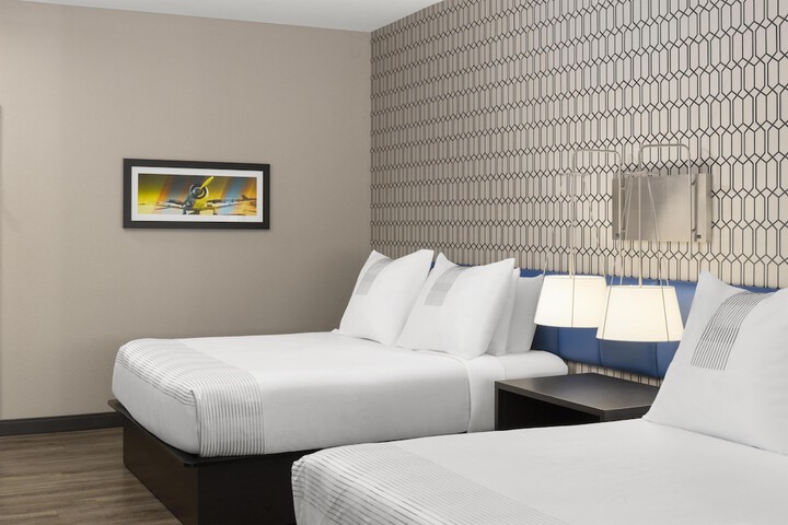 GLō Best Western Nashville Airport