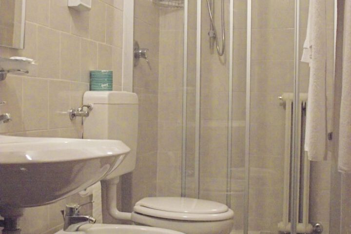 Room 65 of 114
