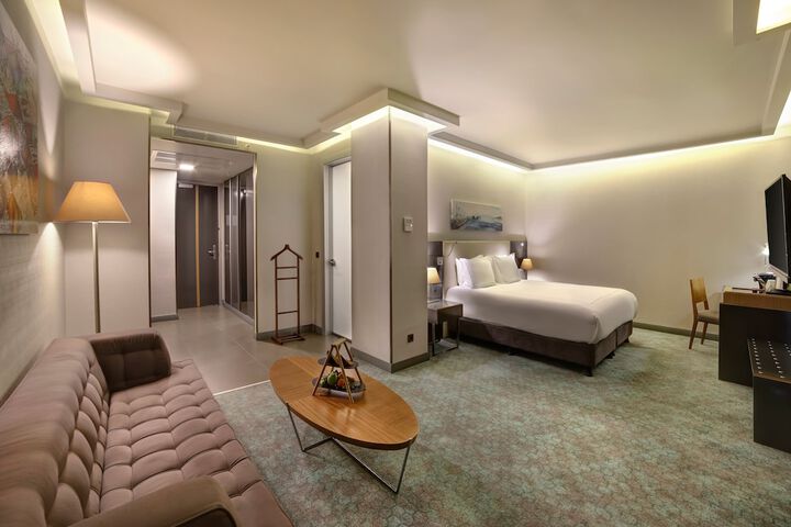 Room 19 of 59