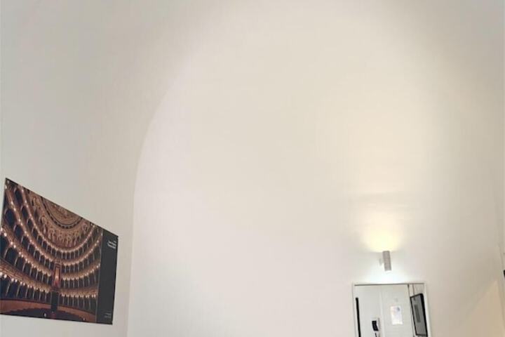 Room 4 of 36
