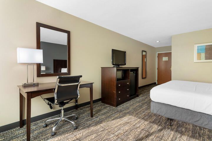 Room 13 of 22