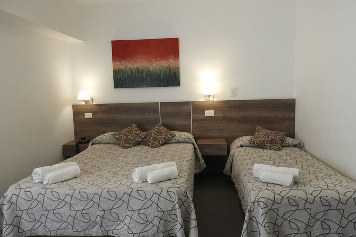 Room 9 of 25