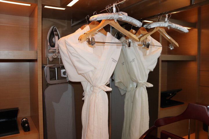Room 15 of 90