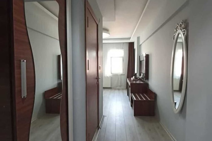 Room 34 of 53