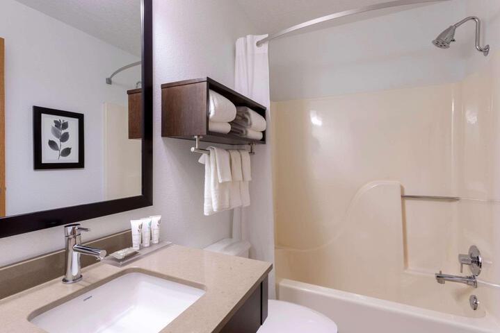 2 Queen Beds (3 of 6)