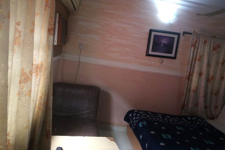 Room 7 of 52