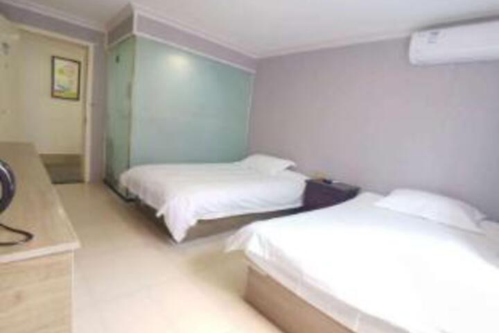 Room 7 of 7