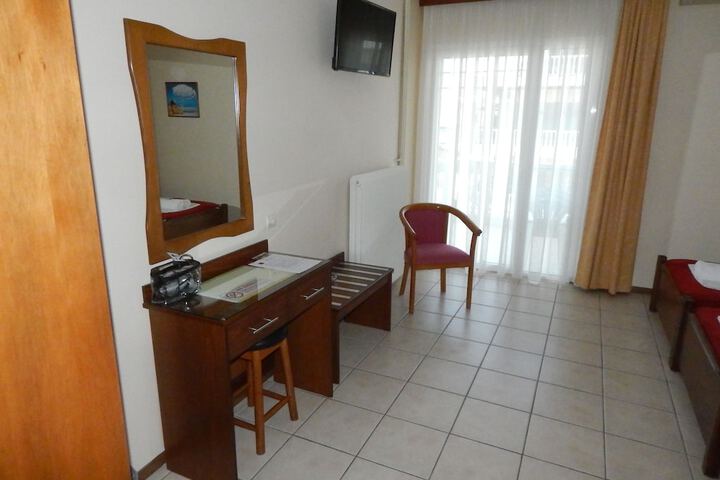 Room 18 of 65