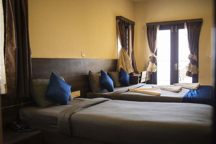 Room 12 of 49