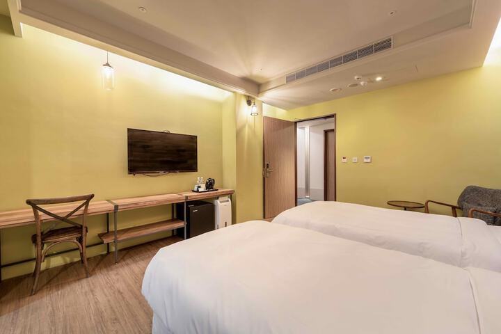 Room 49 of 93