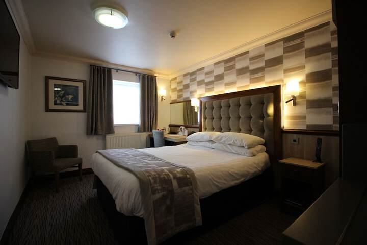 Room 5 of 57