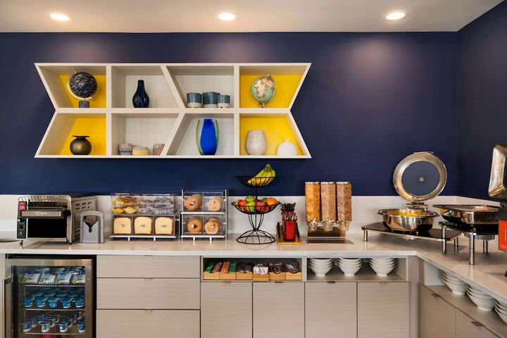 Breakfast area