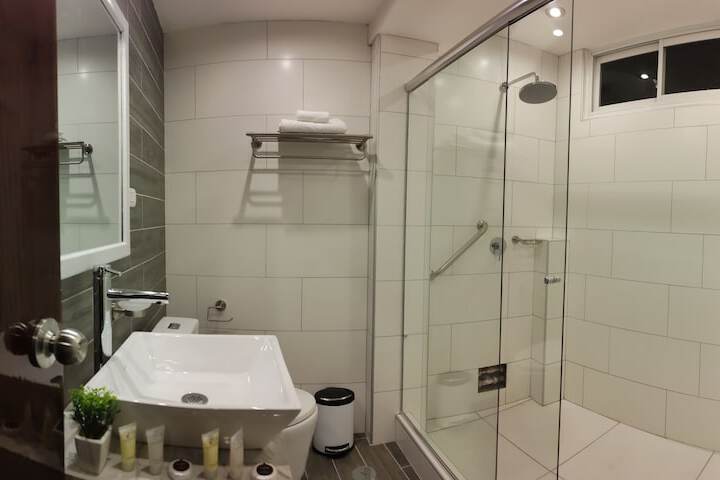 Room 18 of 39
