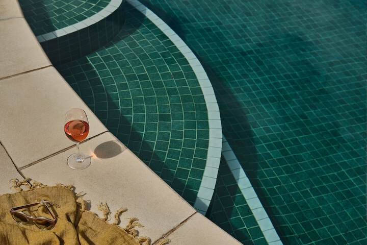 Hotel with Pool