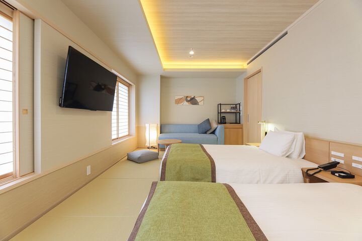 Room 18 of 115