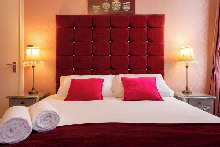 Room 29 of 65