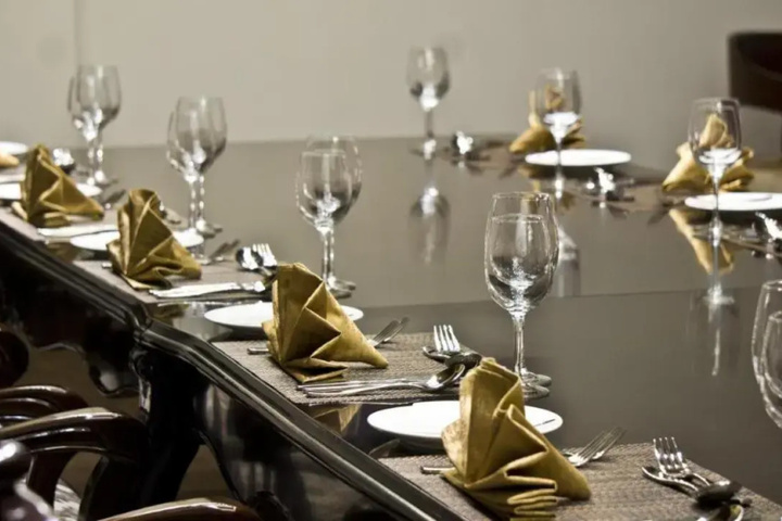 Dining 19 of 20