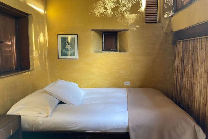 Room 5 of 50