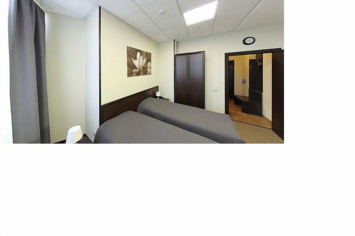 Room 7 of 40
