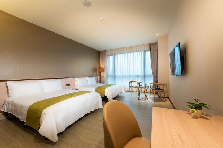 Room 5 of 52