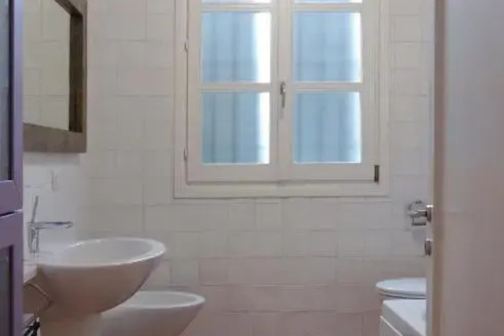 Room 7 of 13