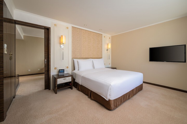 Room 14 of 72