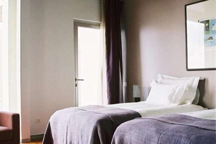 Room 7 of 62