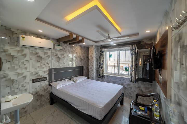 Room 15 of 27