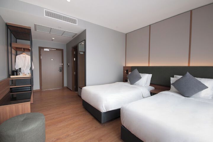 Room 47 of 112