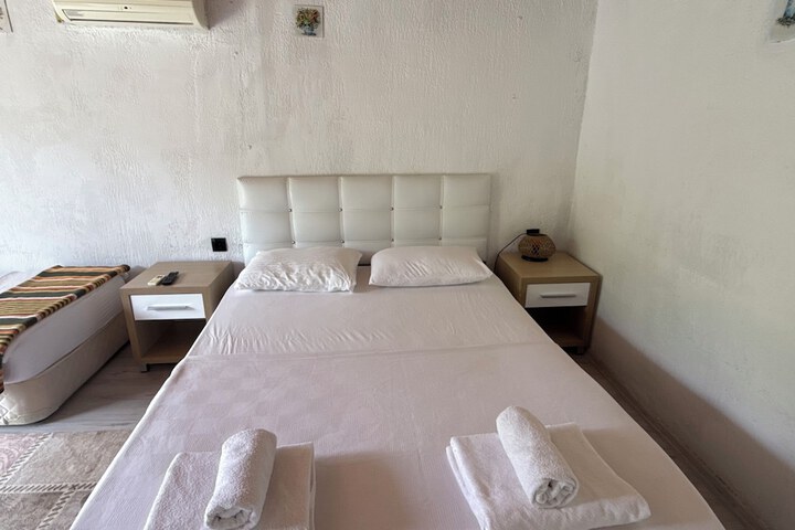 Room 30 of 74