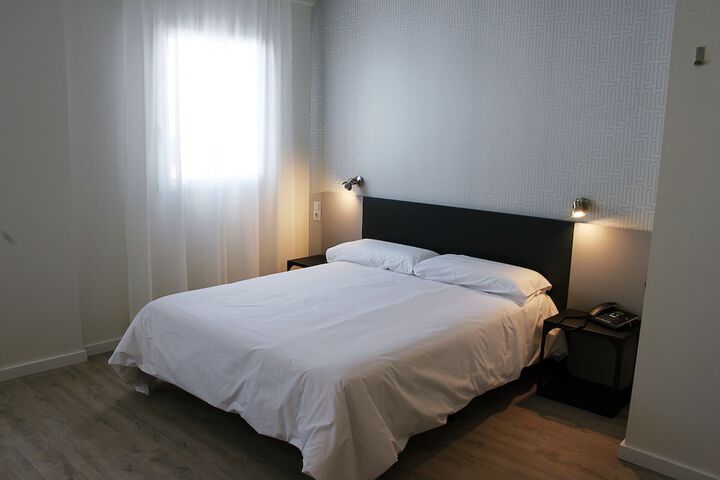 Room 30 of 65