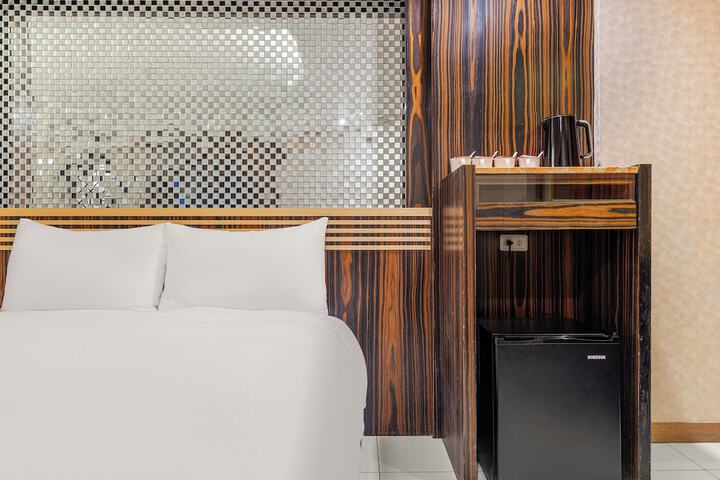 Room 48 of 100