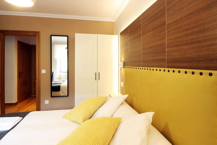 Room 6 of 53