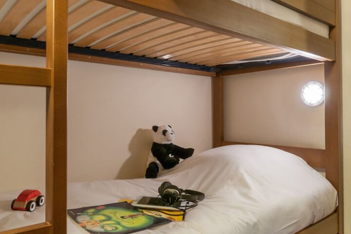 Children's theme room