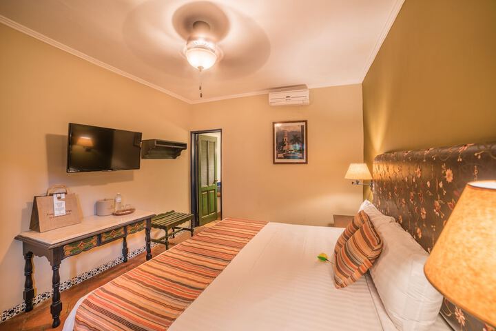 Room 3 of 60