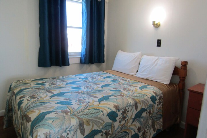 Room 38 of 219