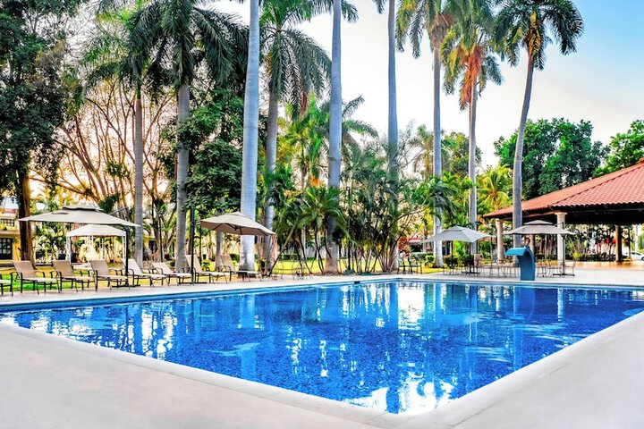 Pool 90 of 179
