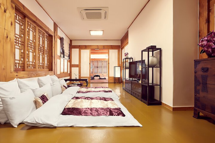 Room 11 of 57