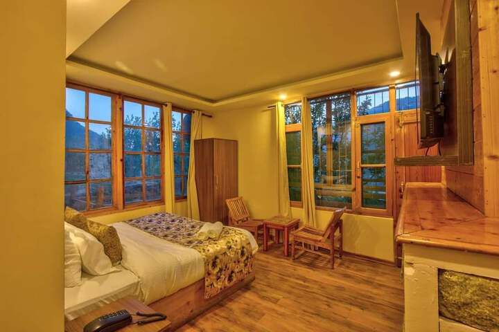 Room 5 of 39