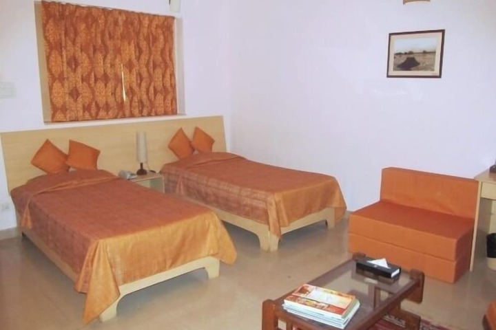 Room 6 of 40
